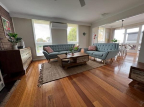 Salty Sands Meters From The Beach Free Wifi, Inverloch